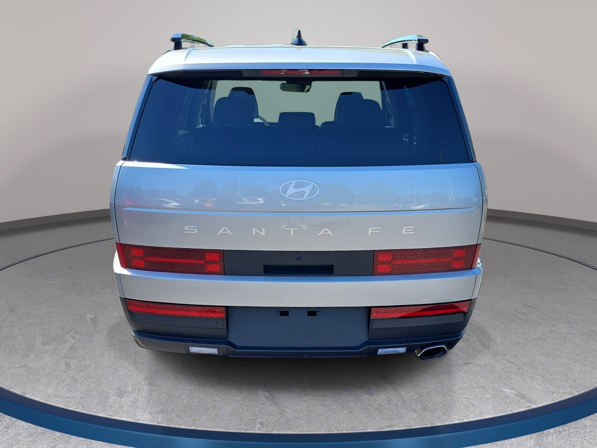 Used 2024 Hyundai Santa Fe SEL FWD image 6