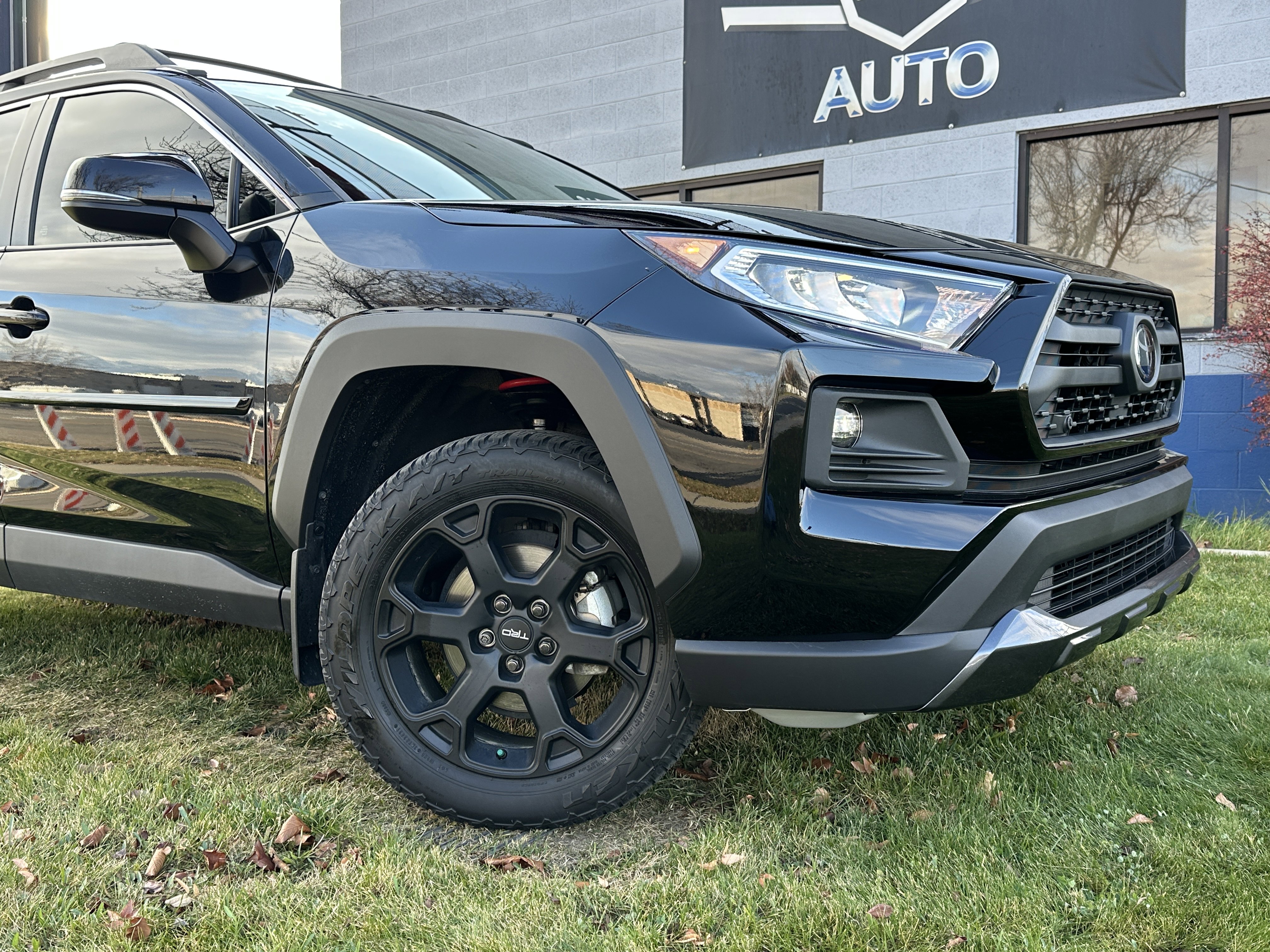 Used 2021 Toyota RAV4 TRD Off-Road image 3