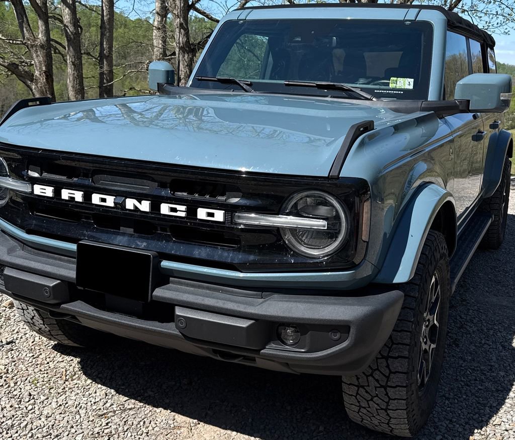 Used 2021 Ford Bronco Outer Banks AWD/4WD image 2