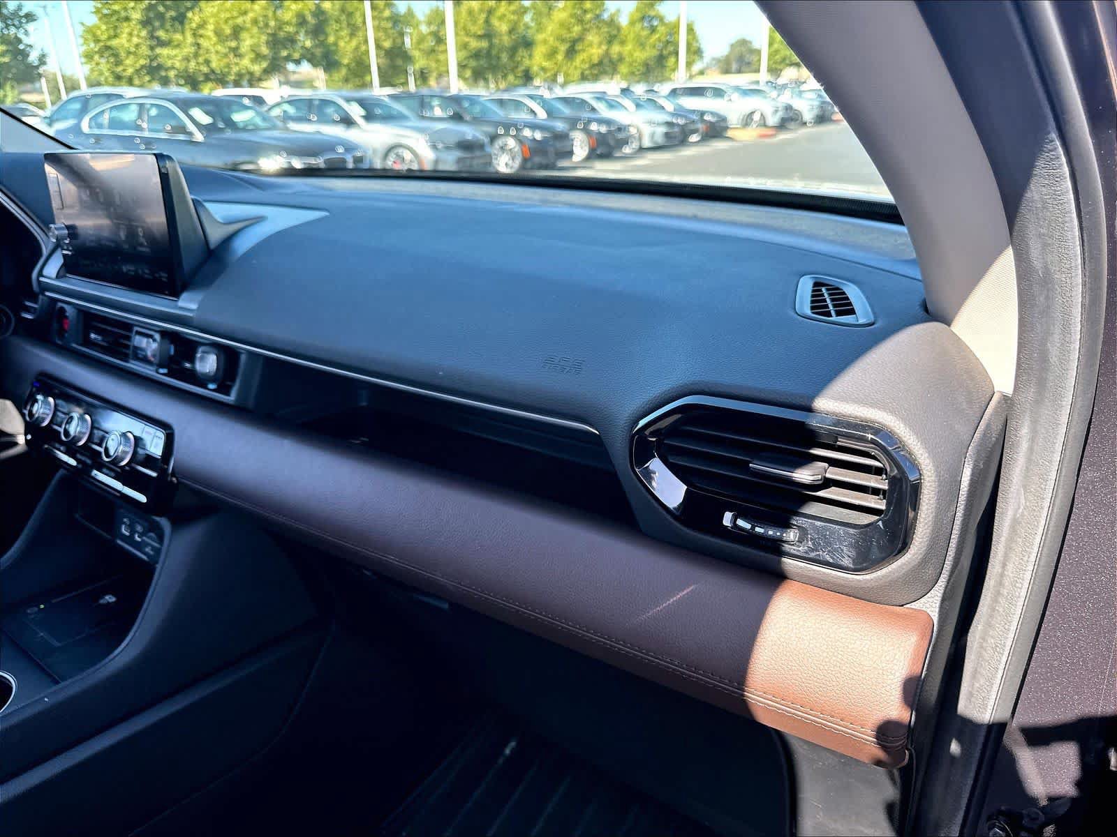 Used 2024 Honda Pilot Elite image 26
