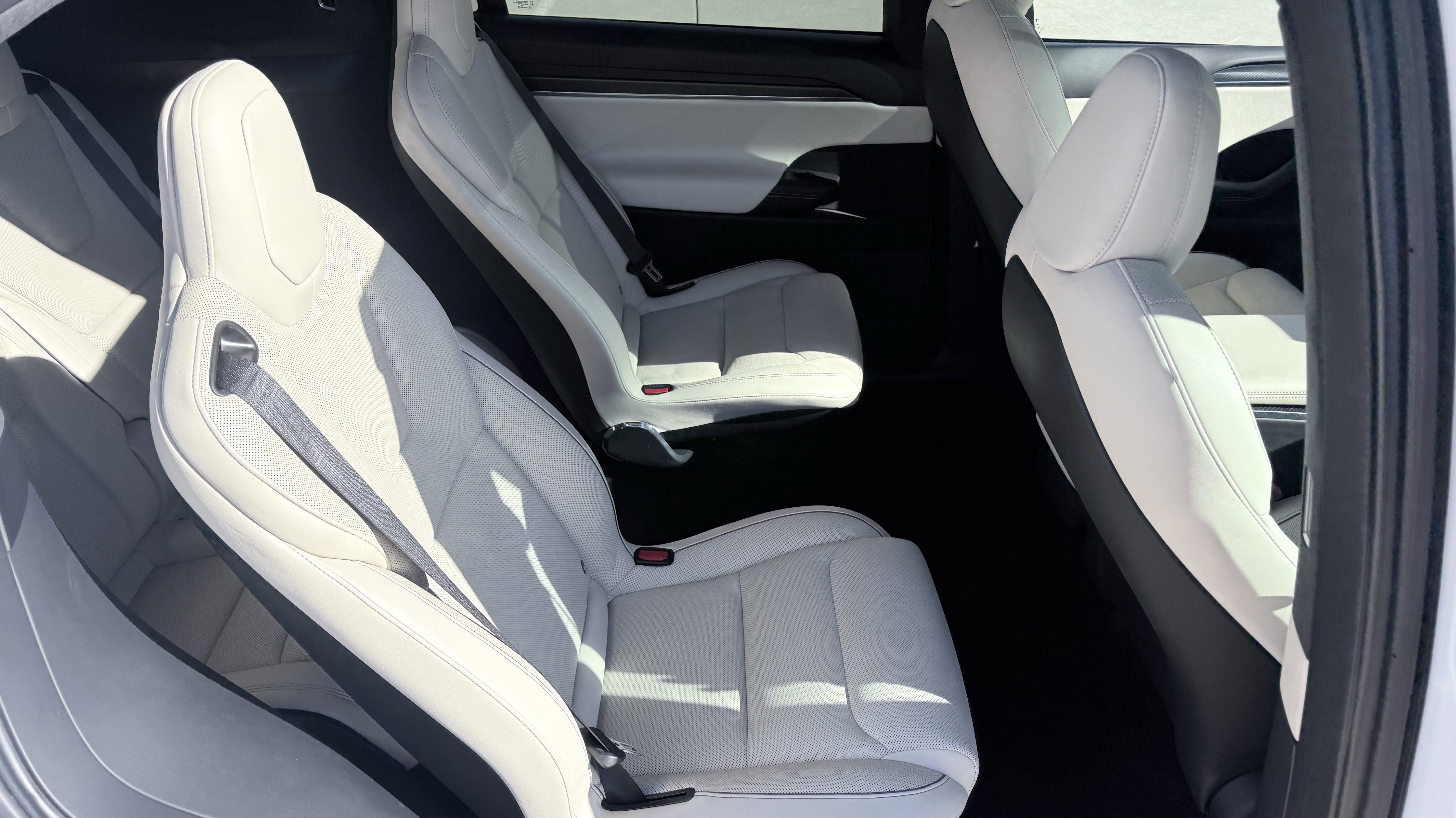 Used 2023 Tesla Model X Plaid image 44