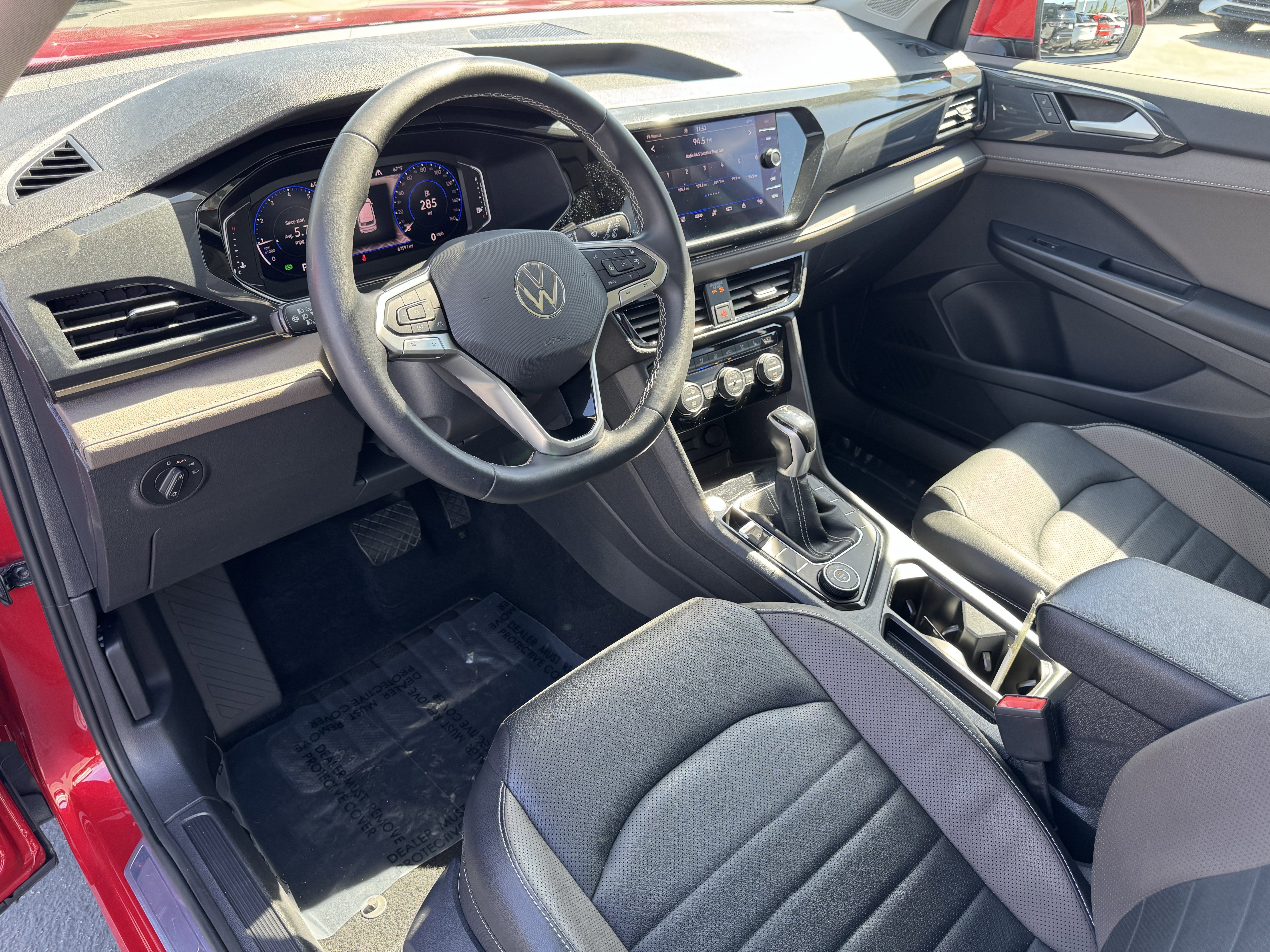 Used 2022 Volkswagen Taos SEL w/ Panoramic Sunroof Package image 16