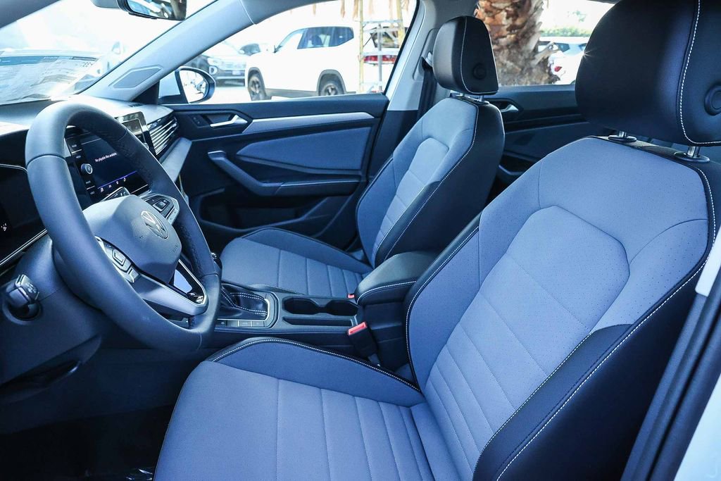 New 2026 Volkswagen Jetta SE FWD image 27