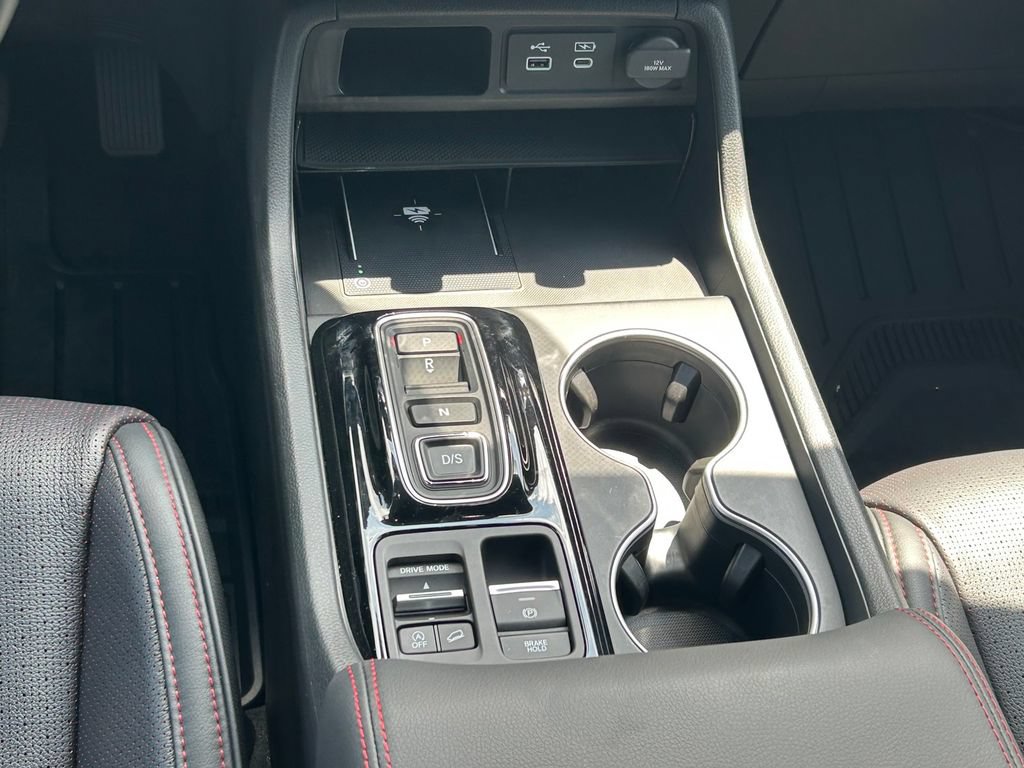 Used 2025 Honda Pilot Black Edition image 23