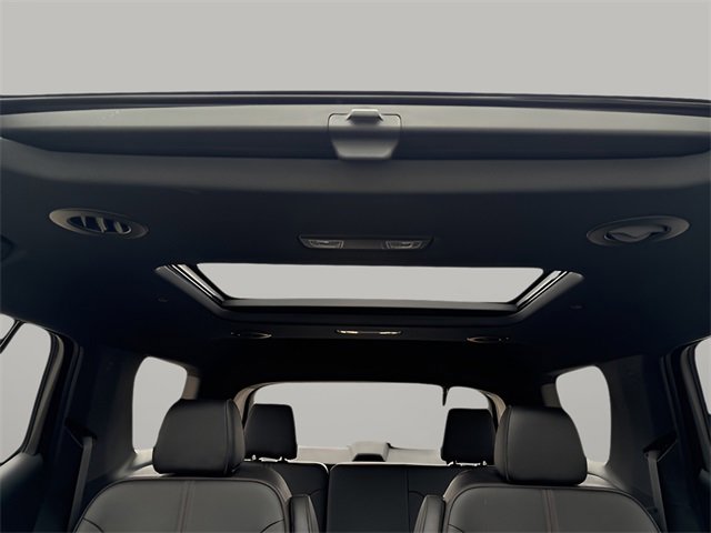 Used 2024 Chevrolet Traverse RS image 14