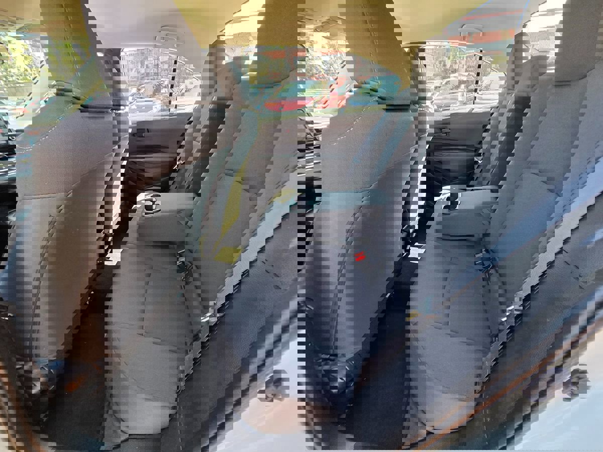 Used 2022 Toyota Corolla LE image 23