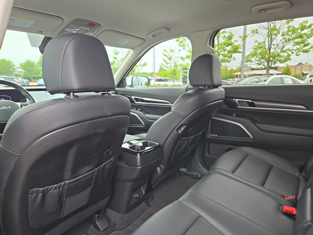 Used 2025 Kia Telluride LX FWD image 30
