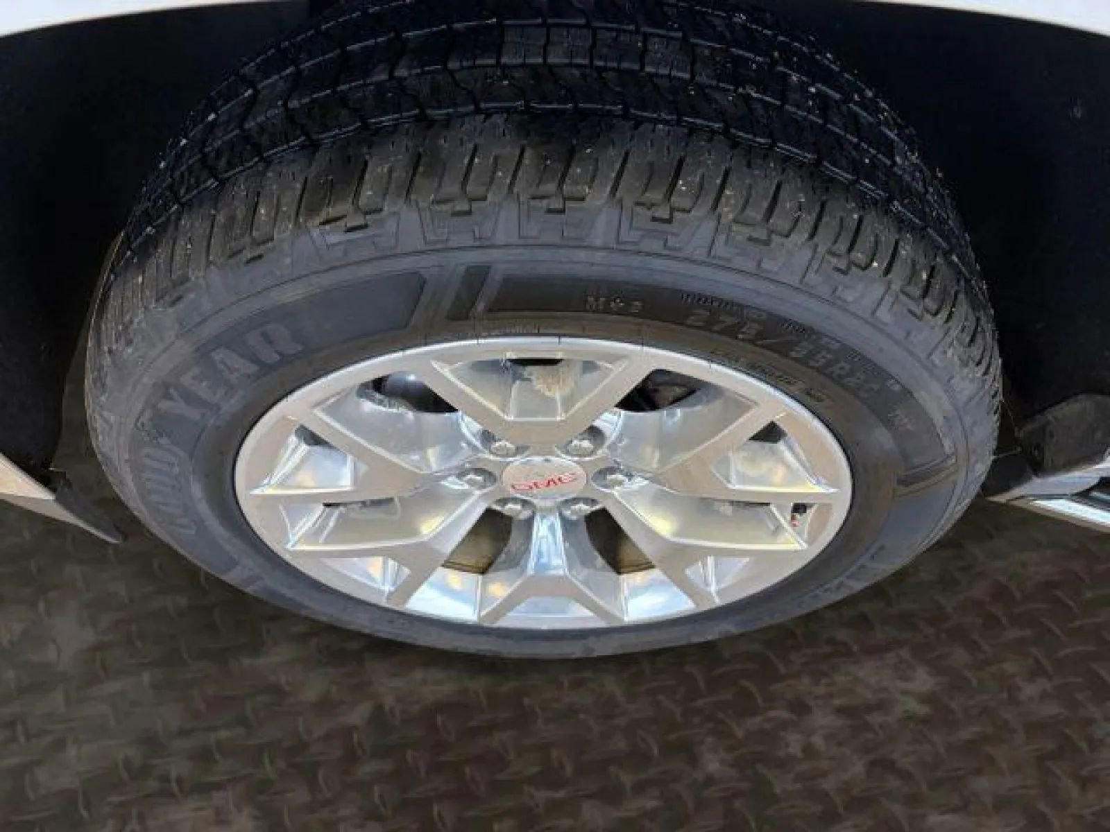 Used 2017 GMC Yukon SLT w/ Open Road Package image 33