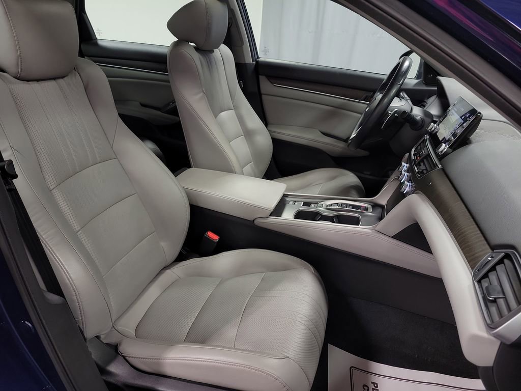 Used 2018 Honda Accord Touring image 27