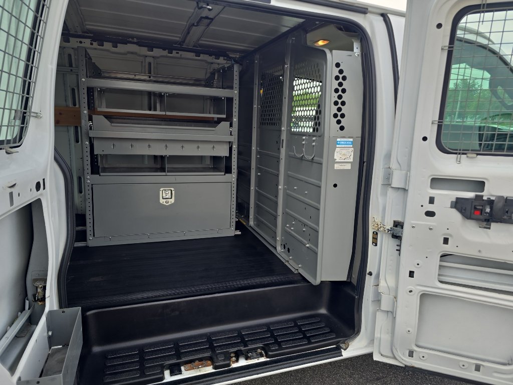 Used 2017 Chevrolet Express 2500 RWD image 12