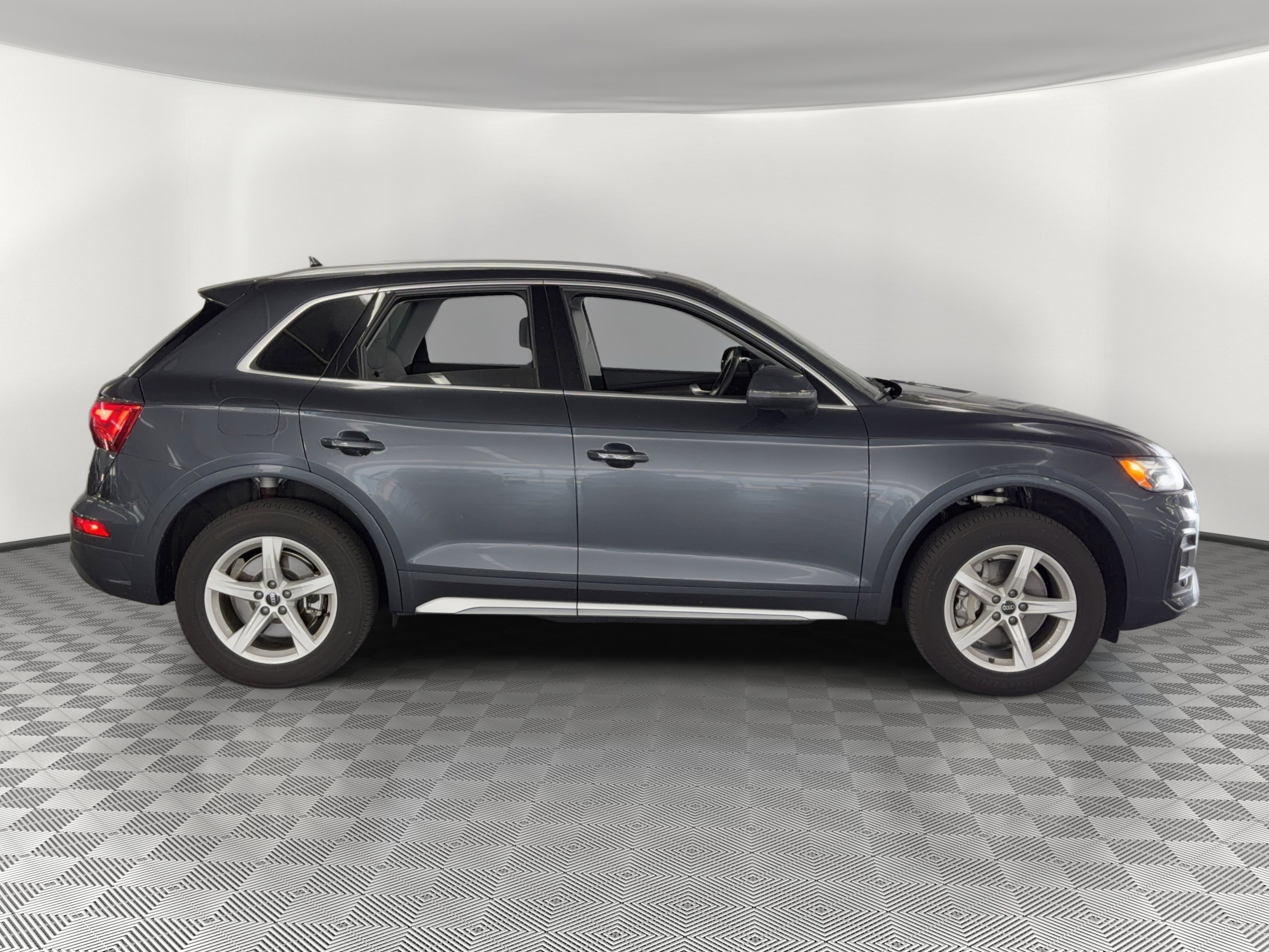 Certified 2023 Audi Q5 2.0T Premium w/ Convenience Package image 8