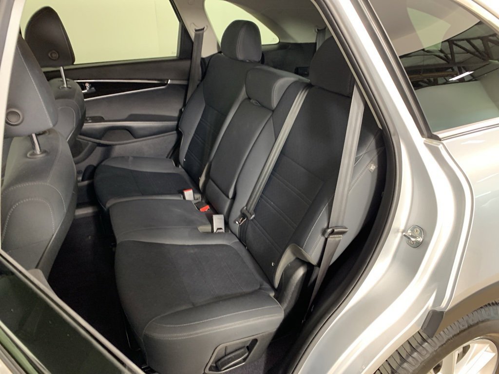 Used 2019 Kia Sorento L image 29
