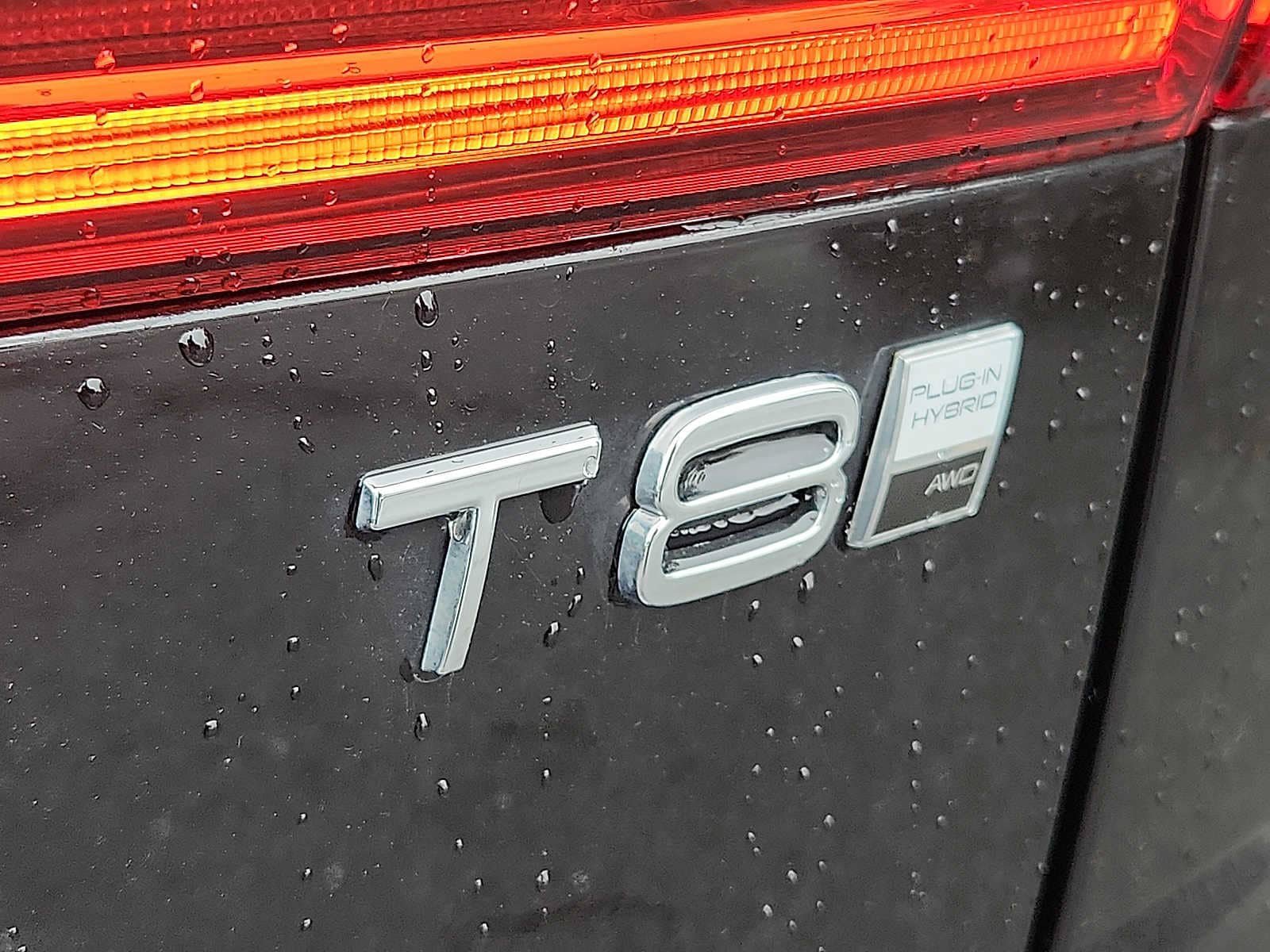 Certified 2025 Volvo XC60 T8 Plus w/ Climate Package AWD/4WD image 29