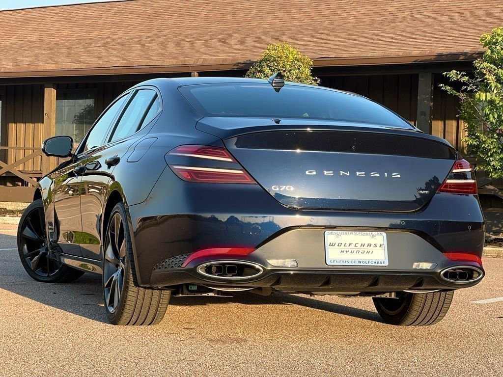 Used 2023 Genesis G70 3.3T w/ Sport Prestige Package RWD image 9