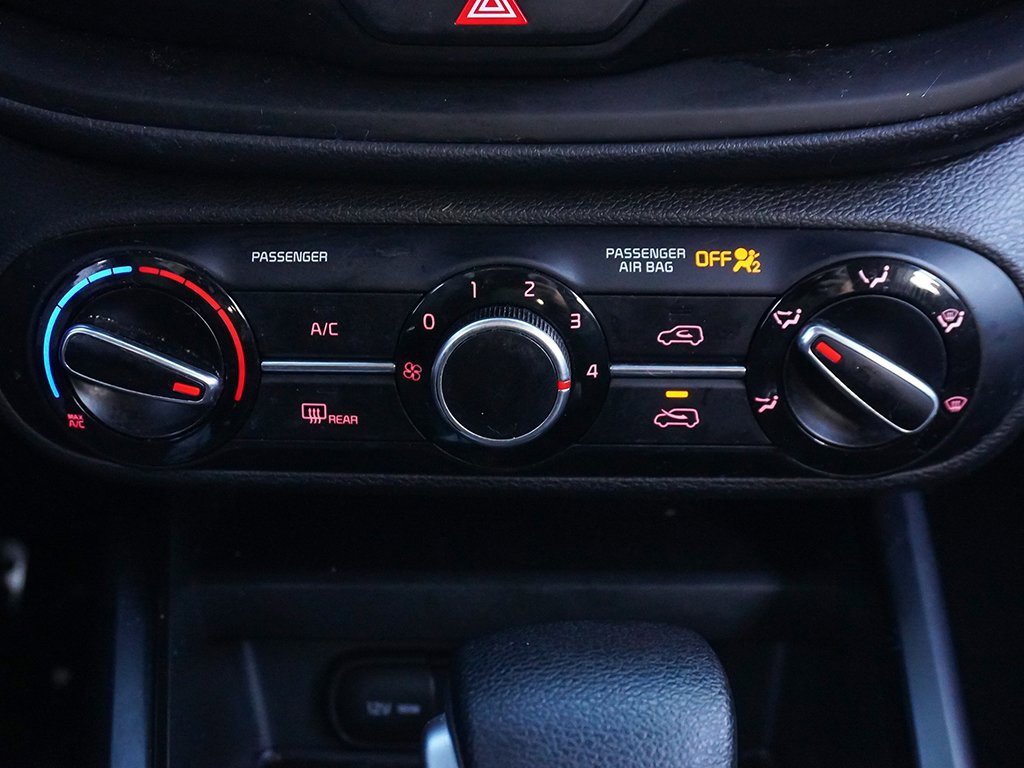 Used 2020 Kia Soul LX image 41