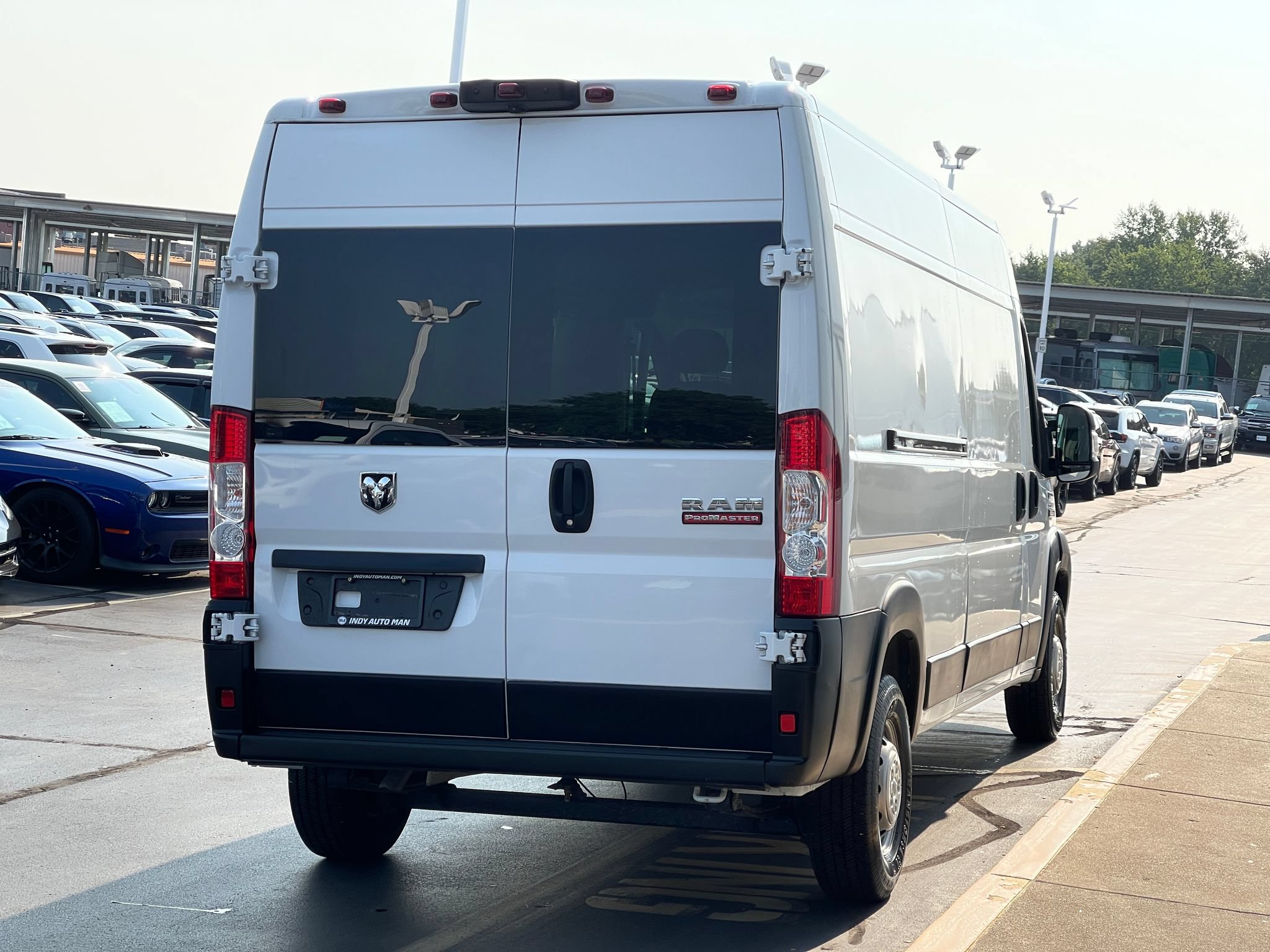 Used 2025 RAM ProMaster 2500 w/ Convenience Group FWD image 3
