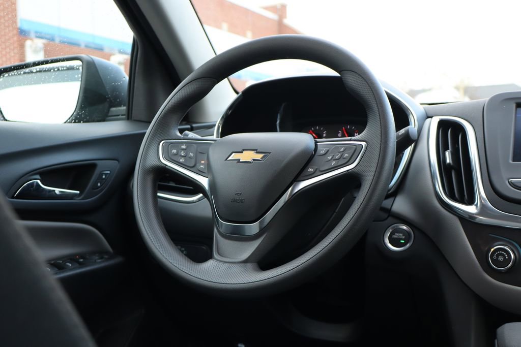 Used 2024 Chevrolet Equinox LS image 39