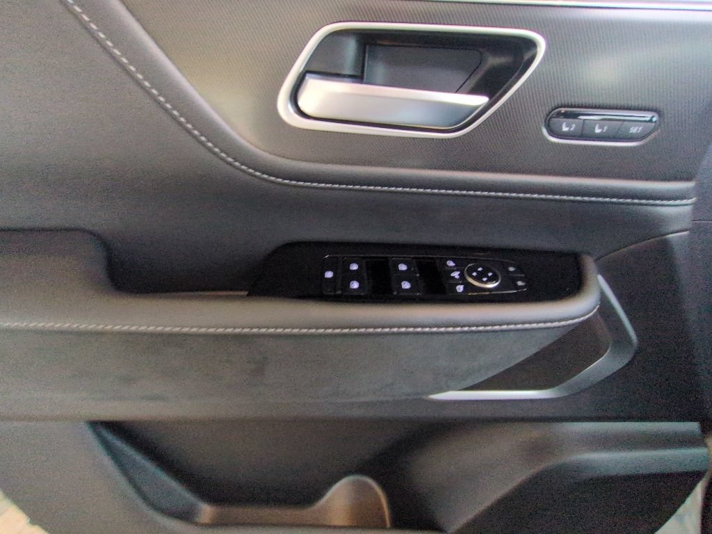 New 2026 INFINITI QX80 Luxe RWD image 13