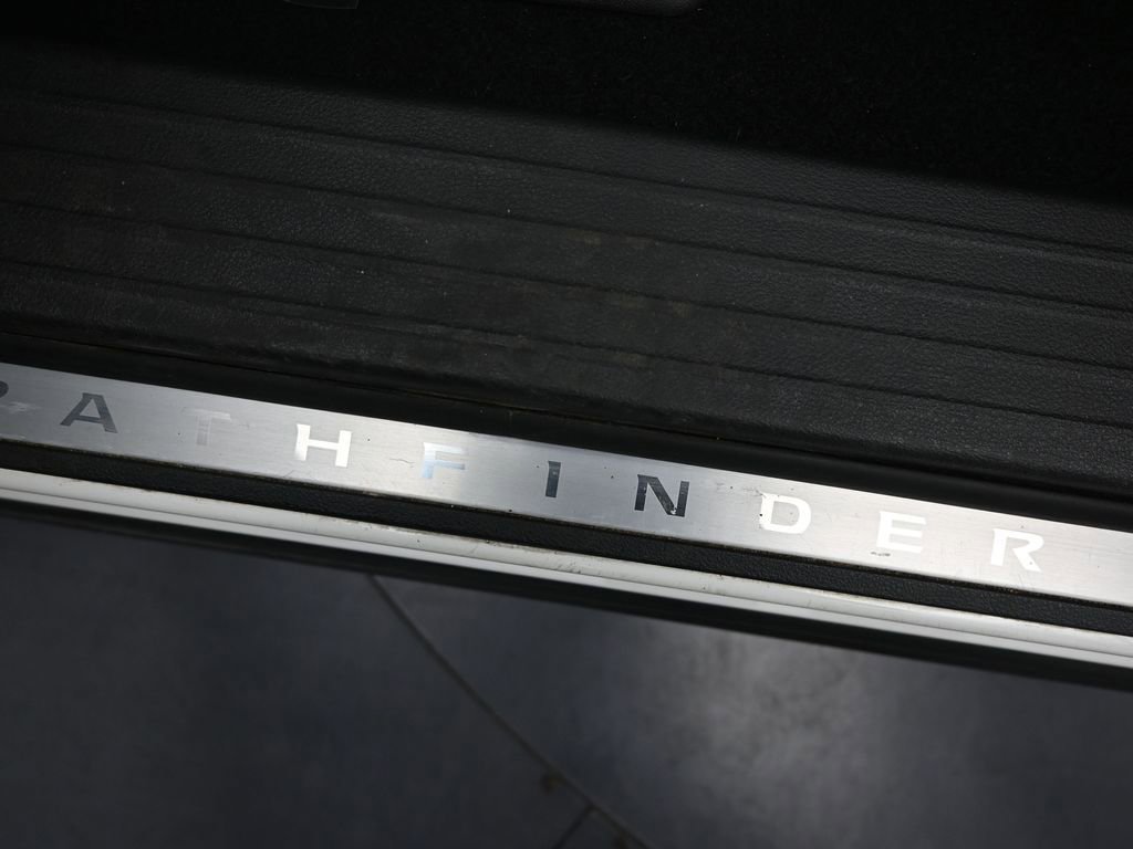 Used 2022 Nissan Pathfinder Platinum w/ Cargo Package image 24