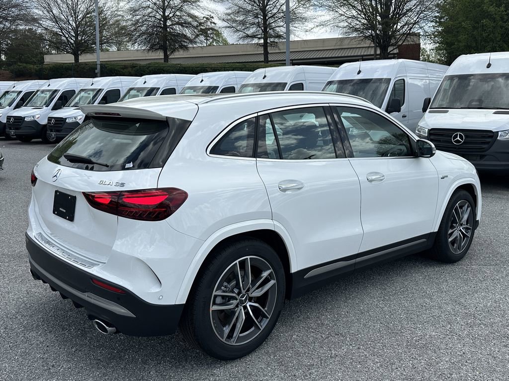 New 2026 Mercedes-Benz GLA 35 AMG 4MATIC image 8