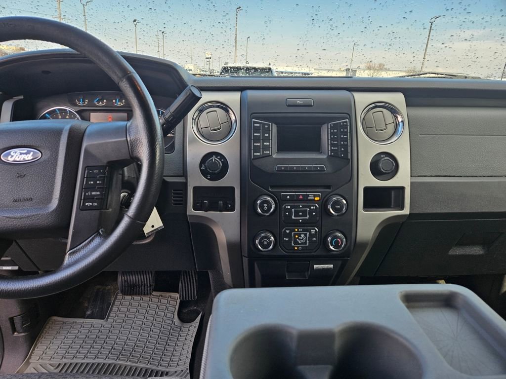 Used 2013 Ford F150 XLT w/ Luxury Equipment Group image 18