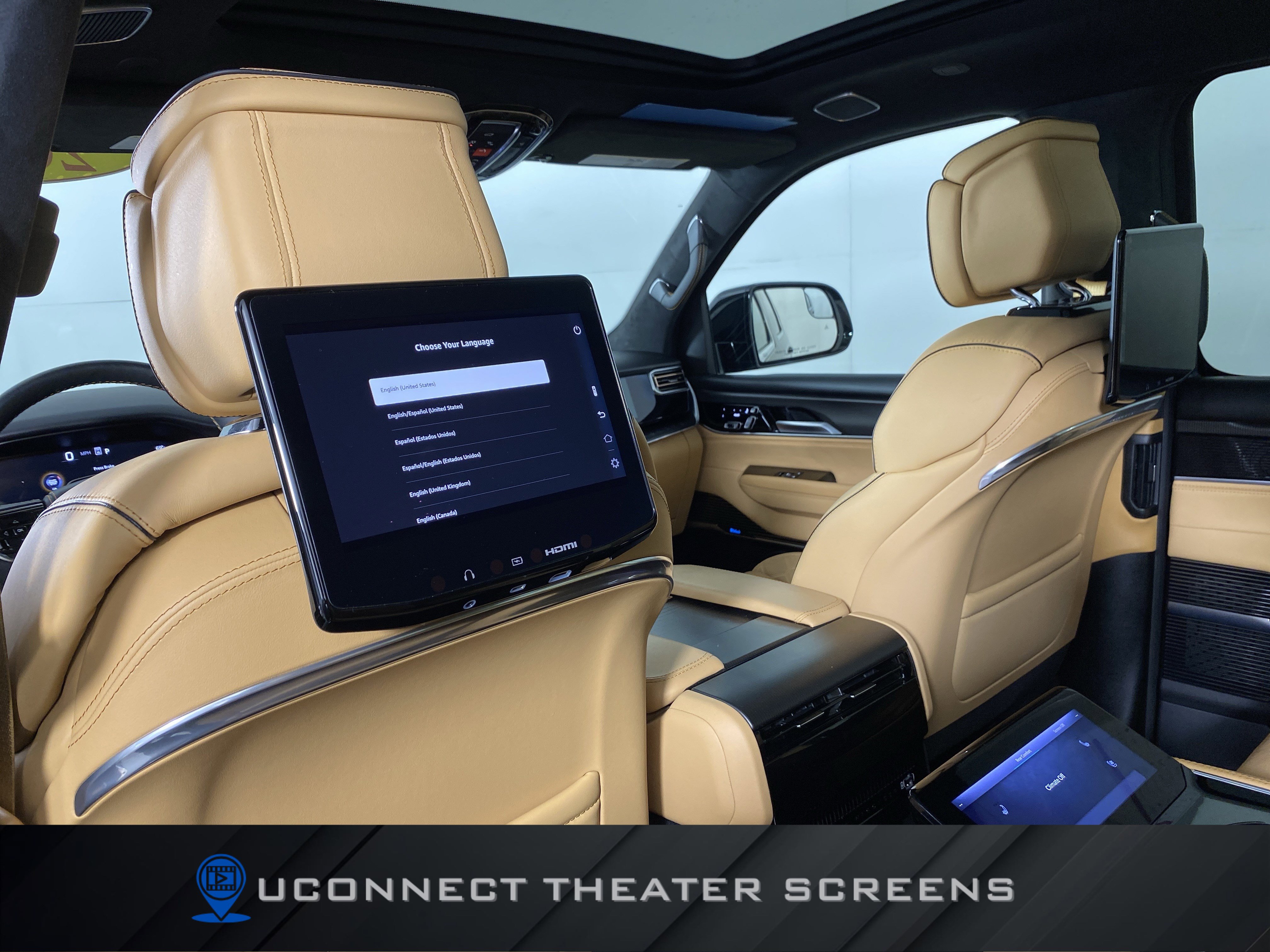 Used 2025 Jeep Grand Wagoneer Series III w/ Rear Seat Video Group 1 AWD/4WD image 34
