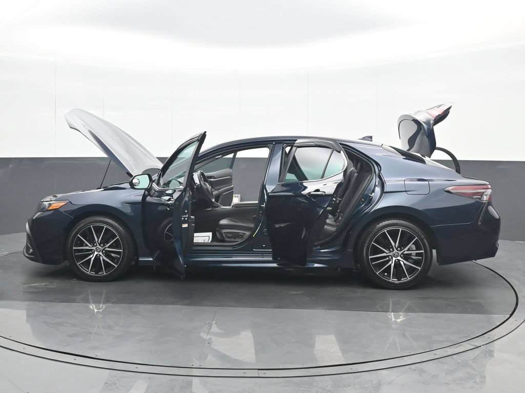 Used 2021 Toyota Camry SE FWD image 37