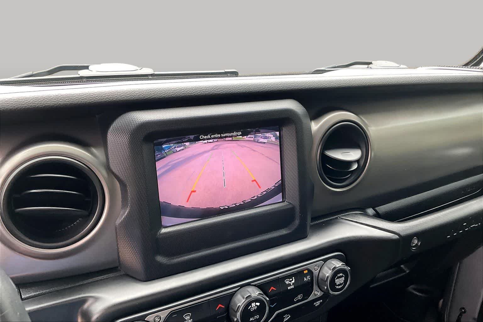 Used 2018 Jeep Wrangler Unlimited Sport S AWD/4WD image 25