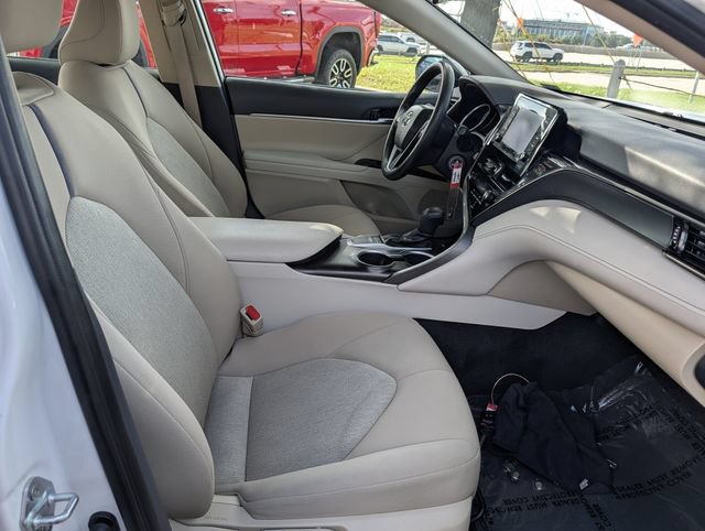 Used 2024 Toyota Camry LE FWD image 28
