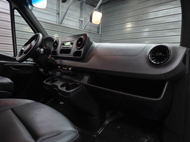 Used 2022 Mercedes-Benz Sprinter 2500 image 15