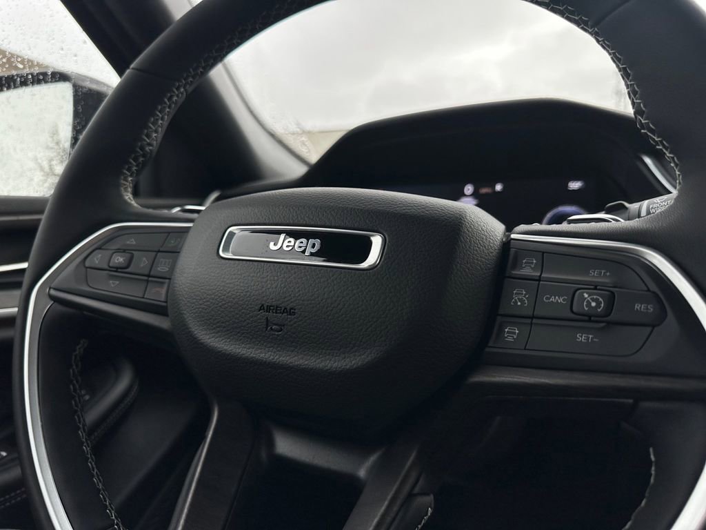 New 2025 Jeep Grand Cherokee L Limited w/ Luxury Tech Group II image 25