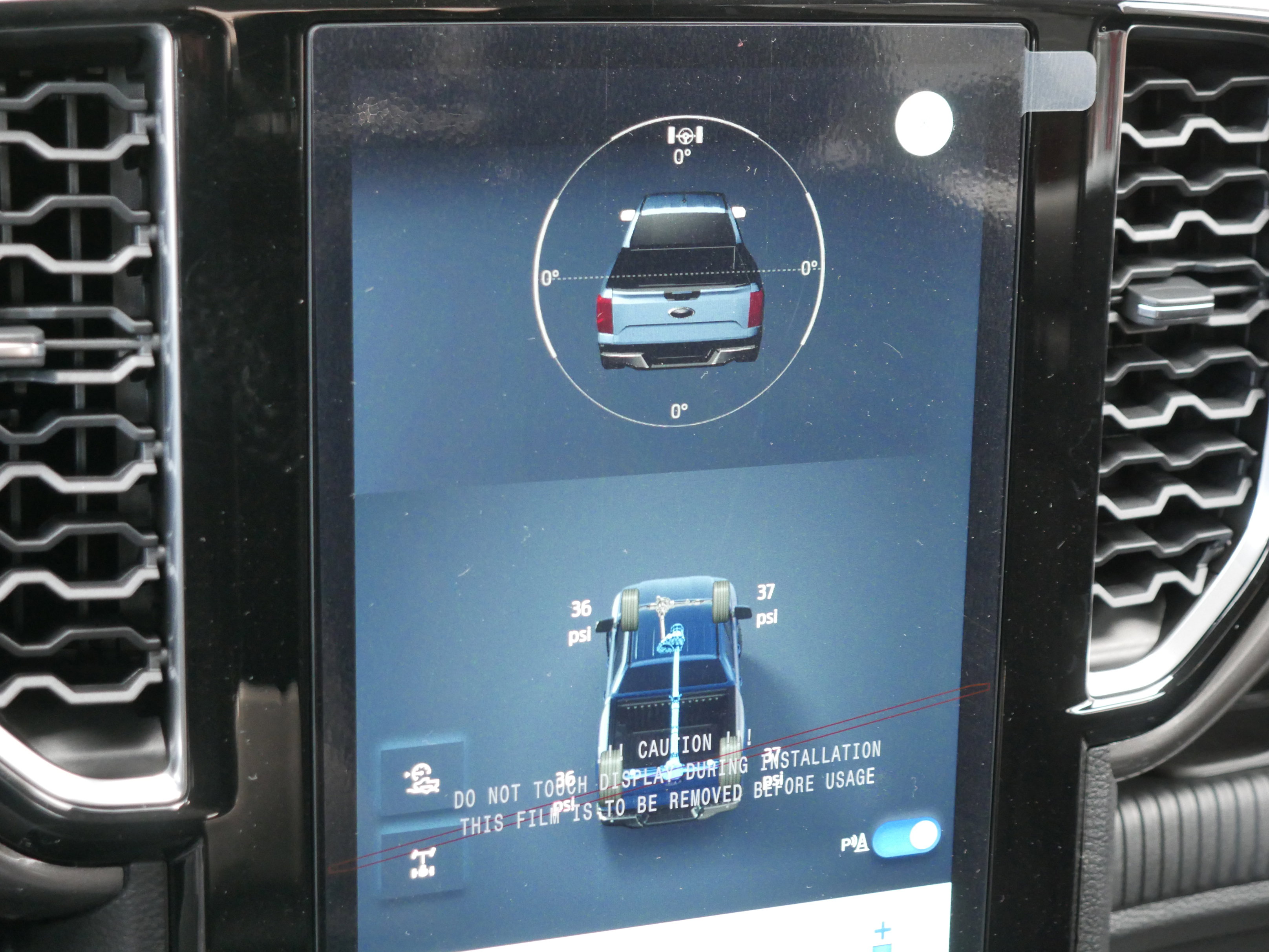 New 2025 Ford Ranger XLT w/ FX4 Off-Road Package image 13