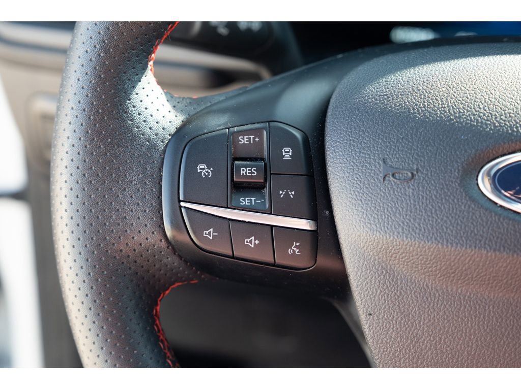 Used 2024 Ford Escape ST-Line w/ Tech Pack #1 FWD image 19