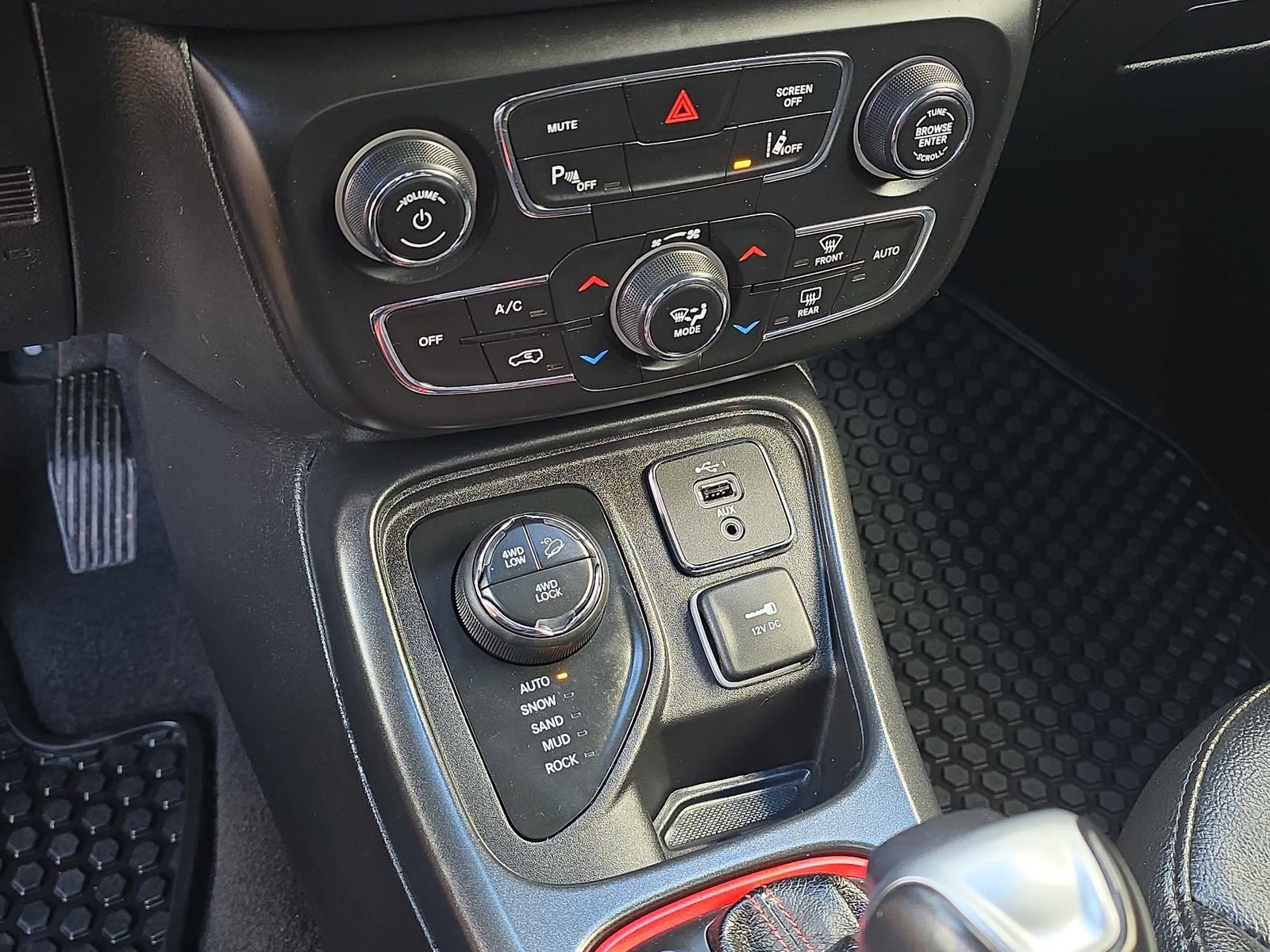 Used 2021 Jeep Compass Trailhawk w/ Convenience Group image 26