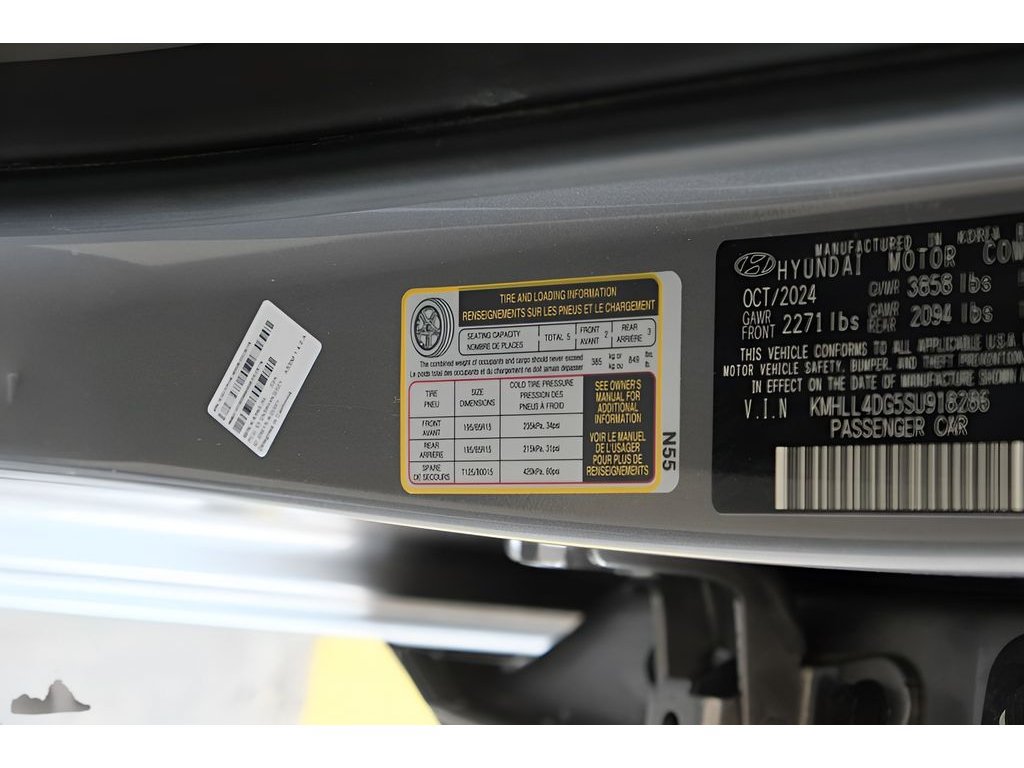 Used 2025 Hyundai Elantra SE FWD image 27