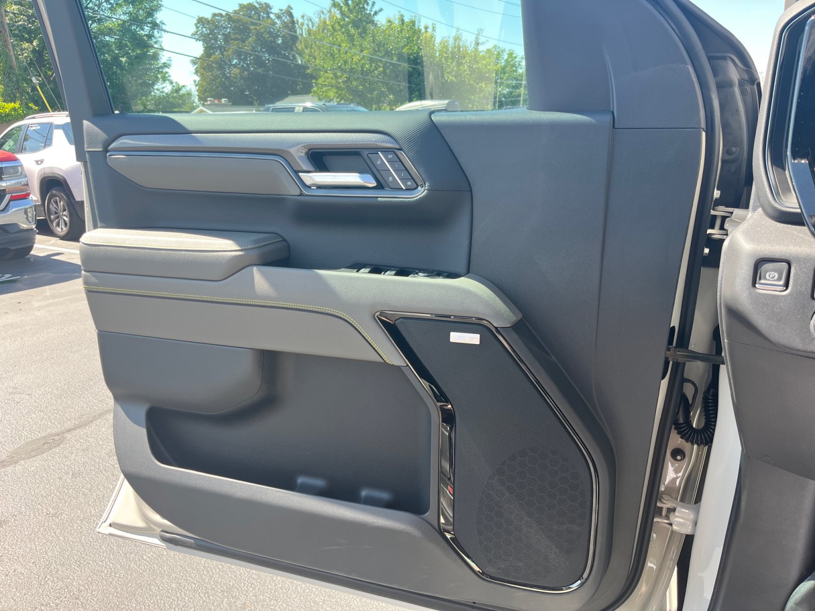 New 2026 Chevrolet Silverado 1500 ZR2 w/ LPO, Dark Essentials Package AWD/4WD image 13