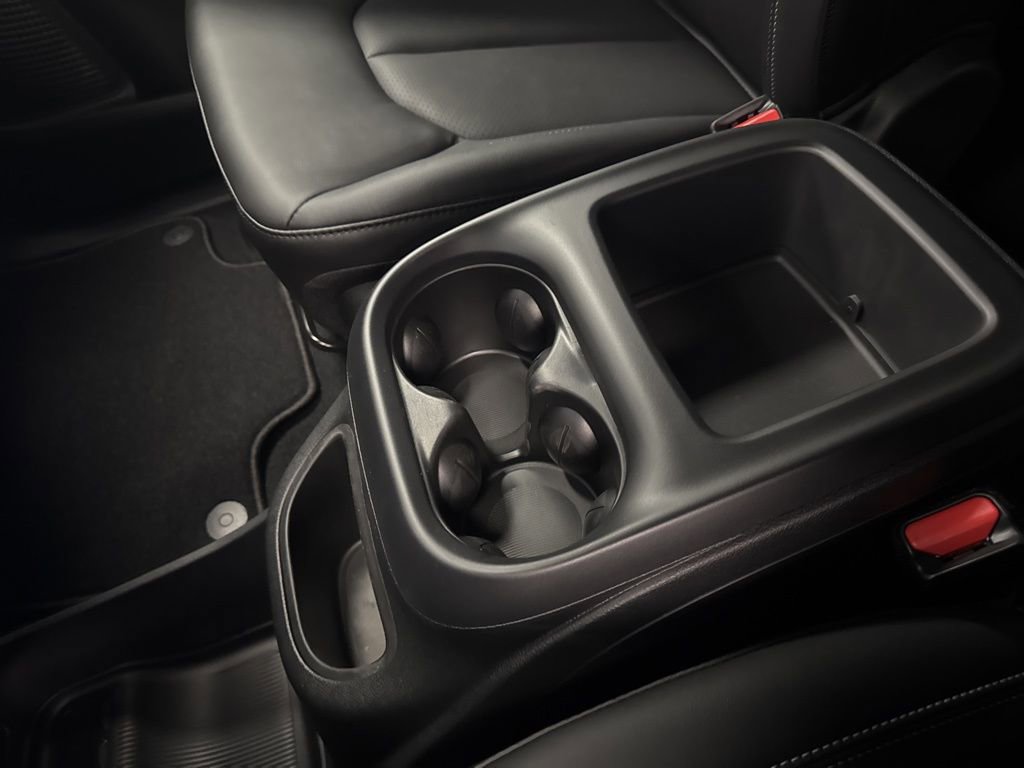 New 2026 Chrysler Voyager LX image 25