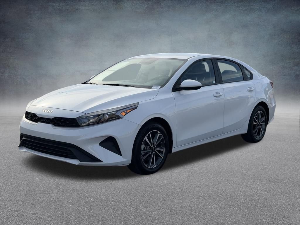 Used 2024 Kia Forte LXS image 8