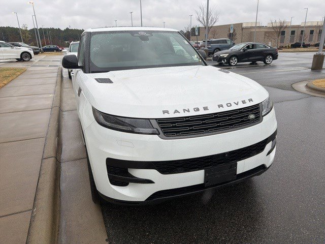 Used 2024 Land Rover Range Rover Sport SE image 24