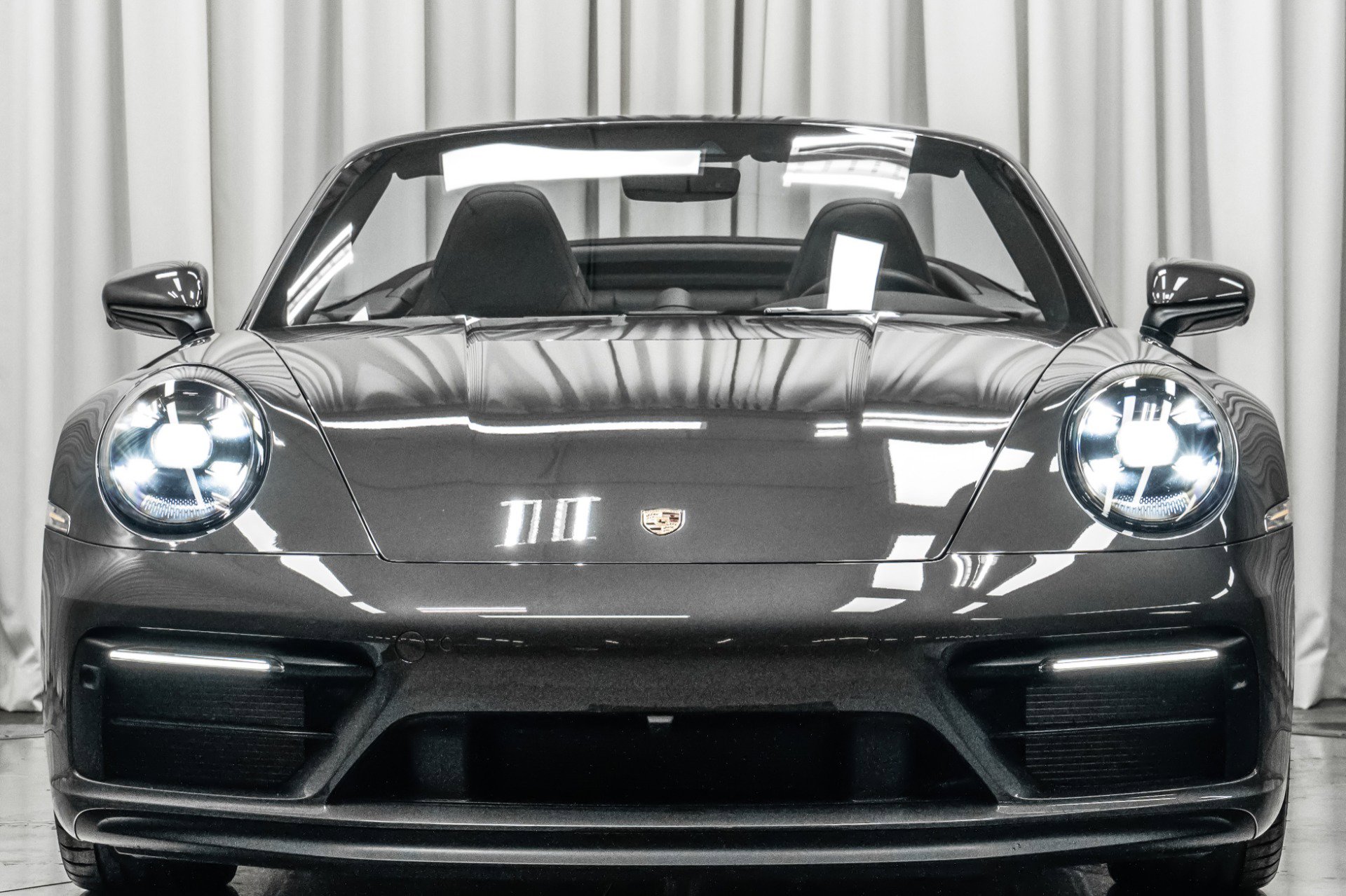 Used 2023 Porsche 911 Cabriolet image 4