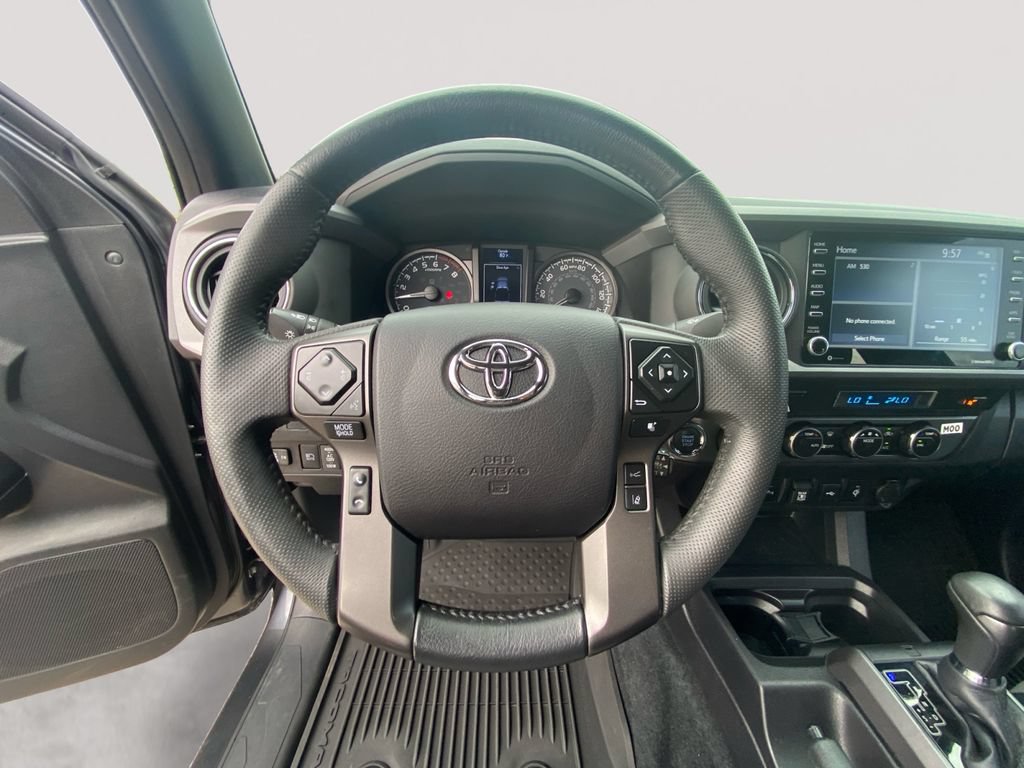 Used 2023 Toyota Tacoma TRD Off-Road w/ Technology Package AWD/4WD image 12