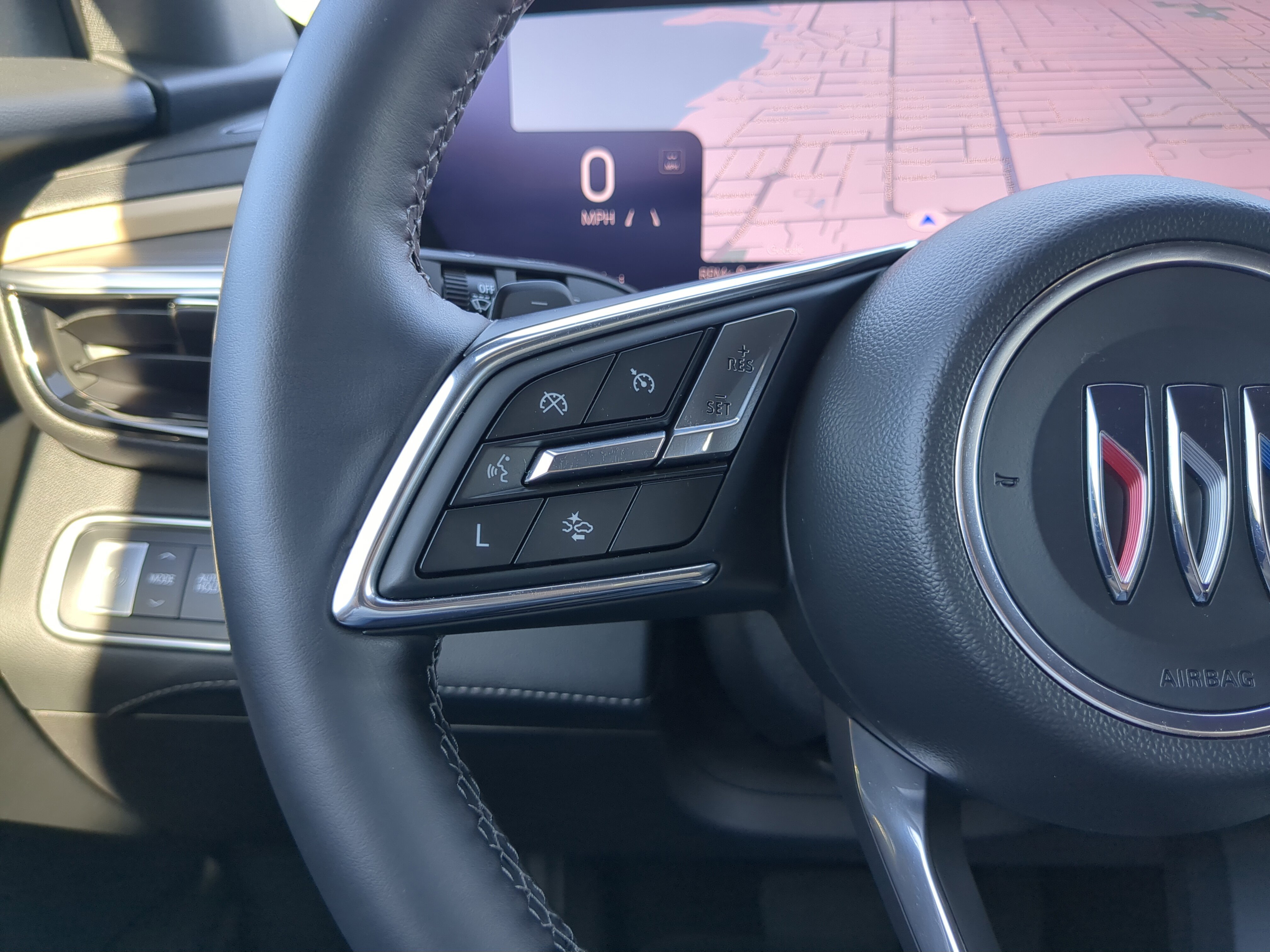 Used 2025 Buick Enclave Preferred image 28