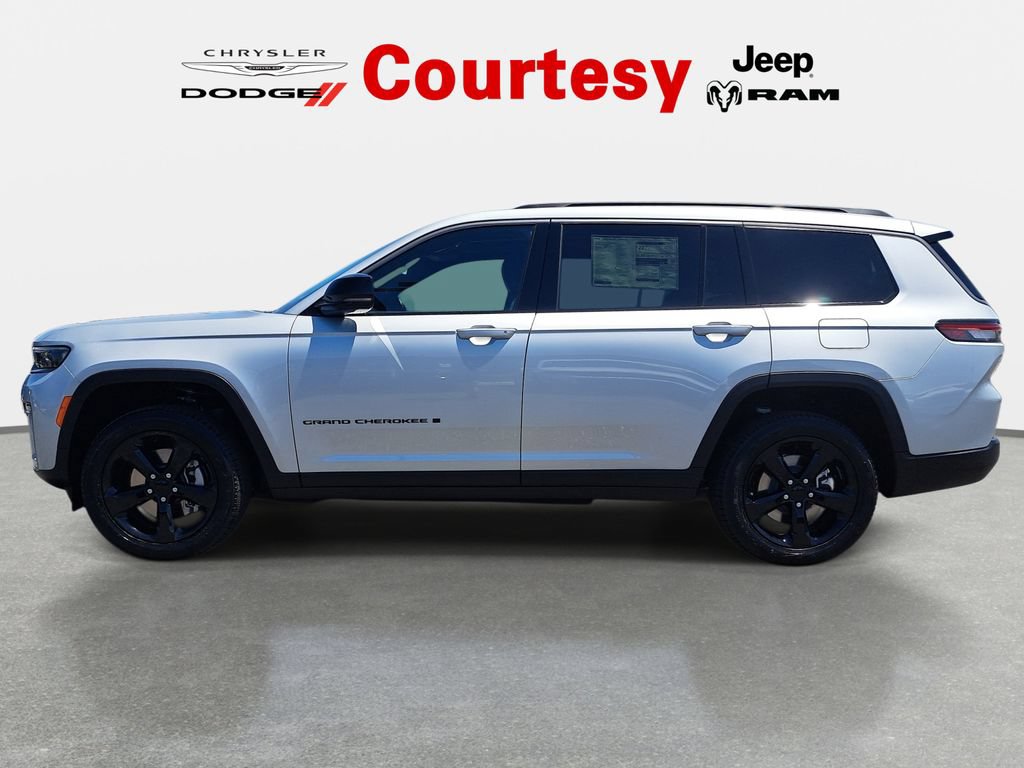 New 2026 Jeep Grand Cherokee L Limited w/ Limited Altitude Package AWD/4WD image 6