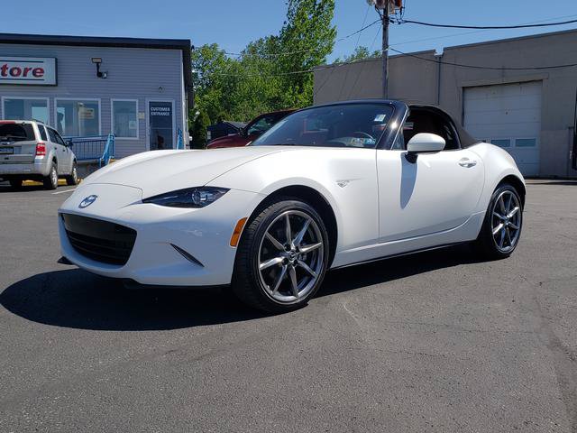 Certified 2023 MAZDA MX-5 Miata Grand Touring RWD video 3