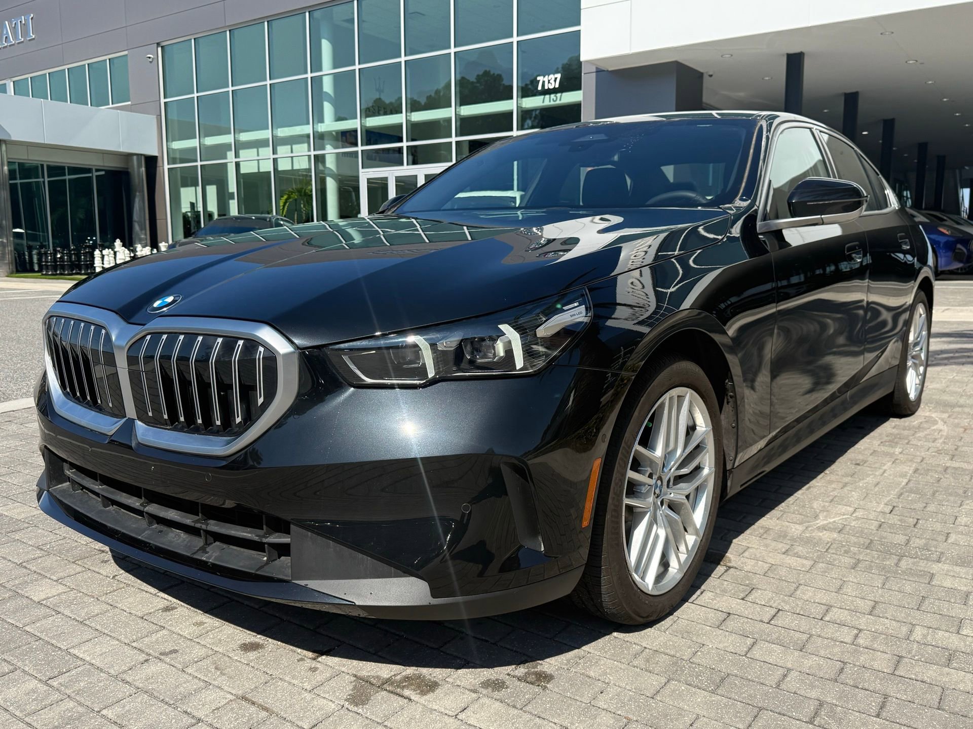 Used 2024 BMW 530i xDrive w/ Convenience Package image 9