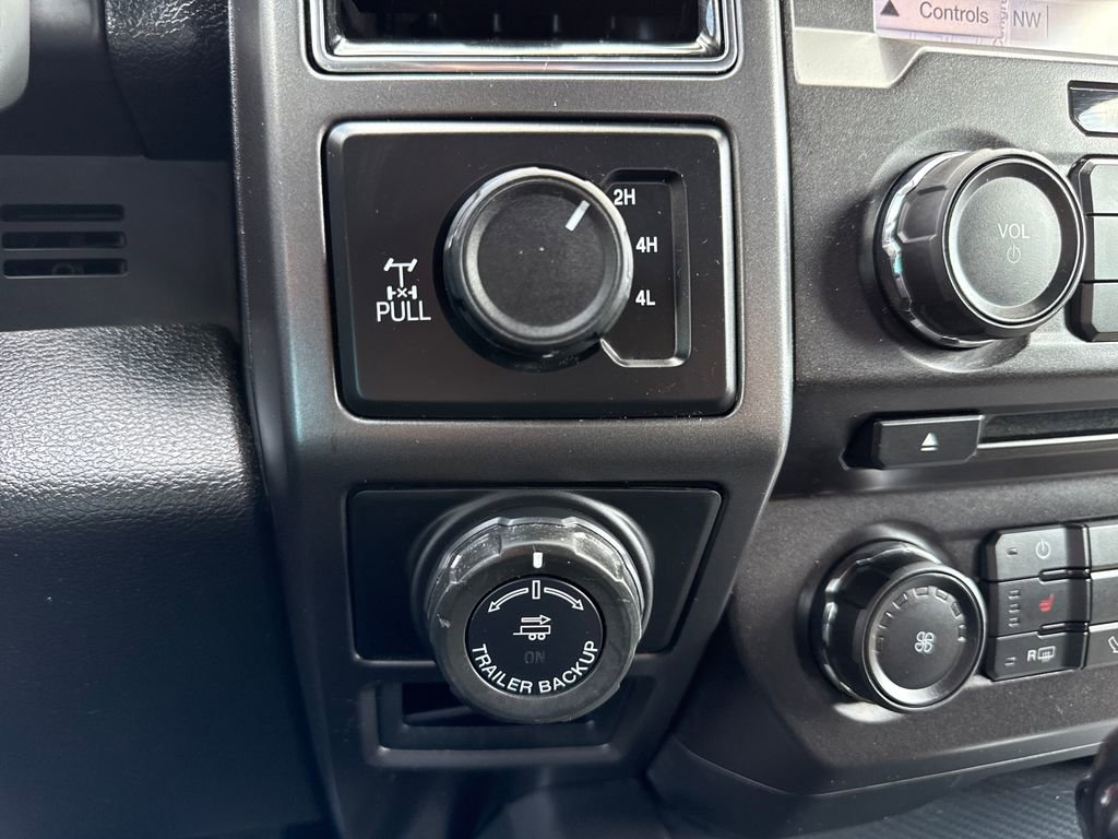 Used 2018 Ford F150 XLT w/ Equipment Group 302A Luxury AWD/4WD image 22