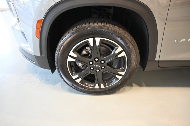 New 2027 Chevrolet Traverse LT w/ LPO, Floor Liner Package AWD/4WD image 30