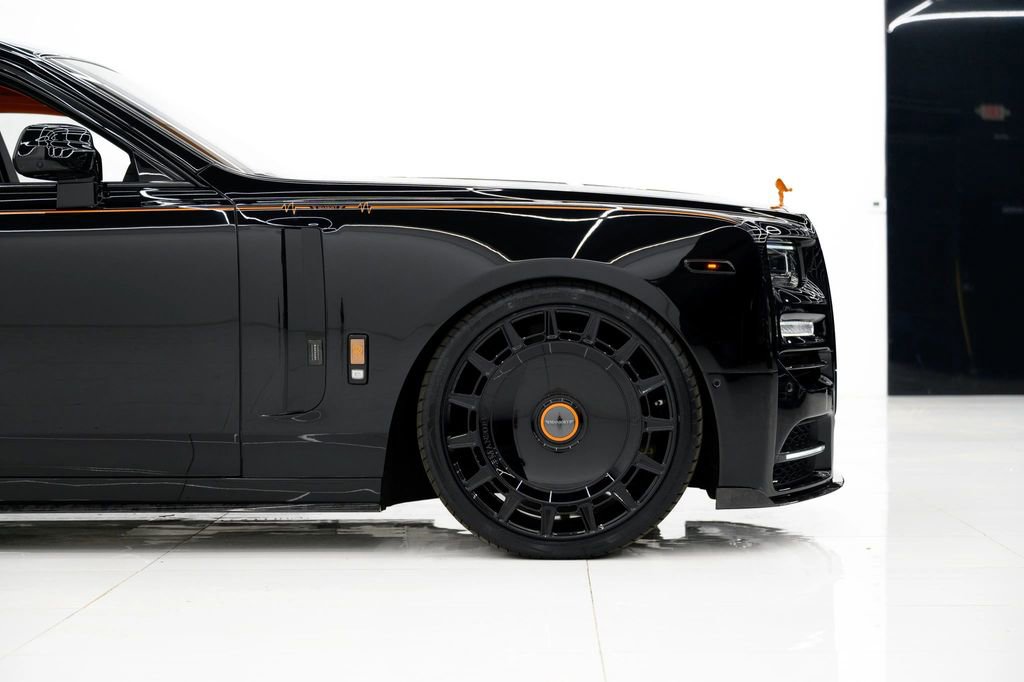 Used 2024 Rolls-Royce Phantom Sedan w/ The Phantom Package RWD image 6