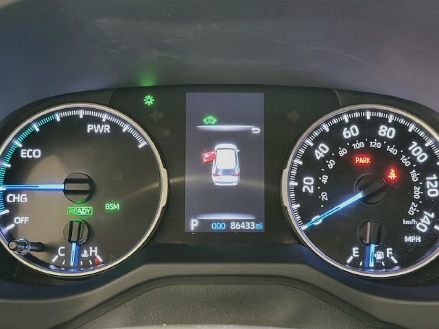 Certified 2022 Toyota RAV4 XLE w/ XLE Grade Weather Package AWD/4WD image 10