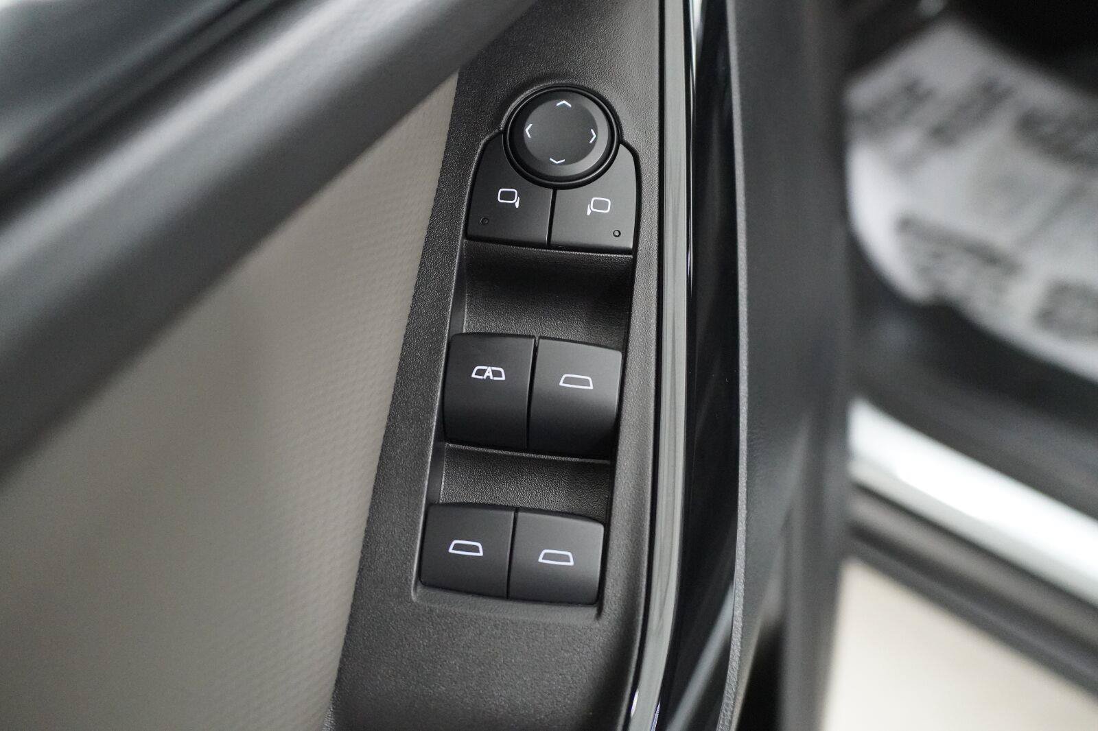 Used 2025 Chevrolet Equinox LT w/ Convenience Package II FWD image 20